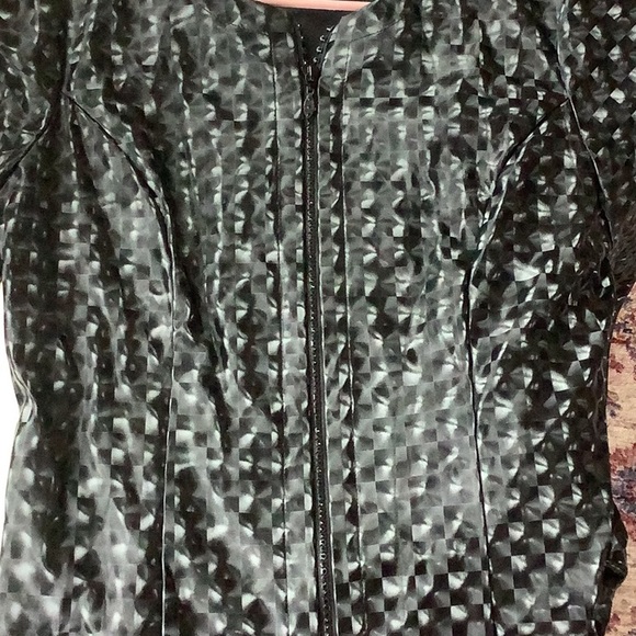 Joseph ribkoff  shiny black blazer, never worn - Picture 4 of 5